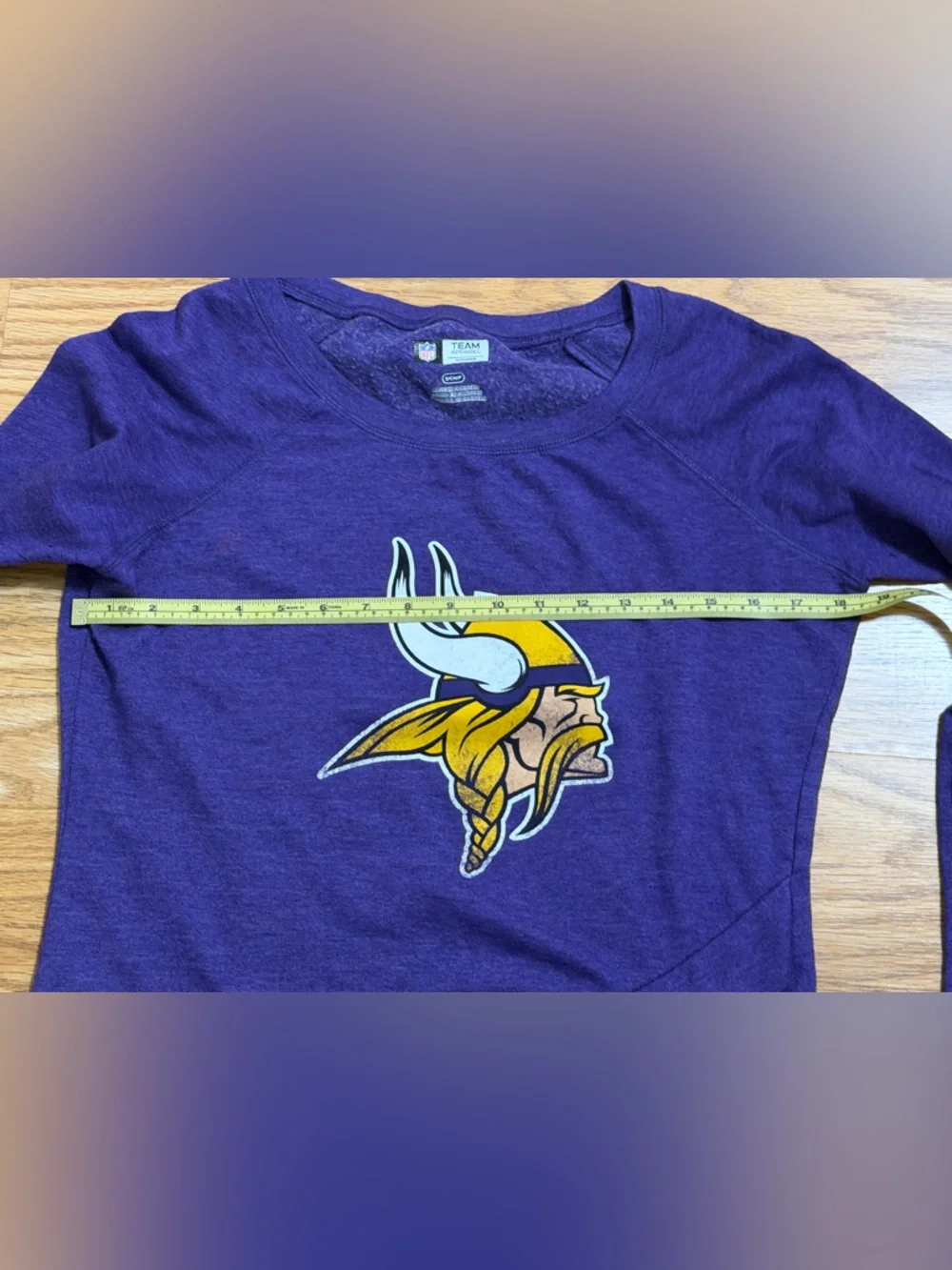 Minnesota Vikings NFL Womens Small Purple Sweatshirt Logo Crewneck Team Apparel